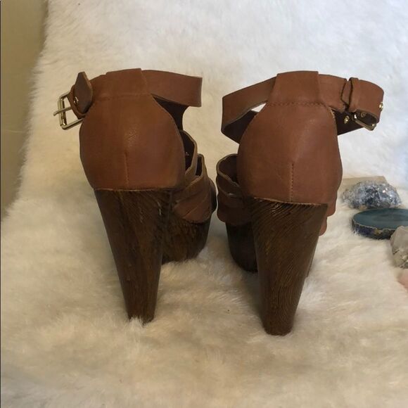 Guess shoes 7M (#754) - Picture 4 of 6